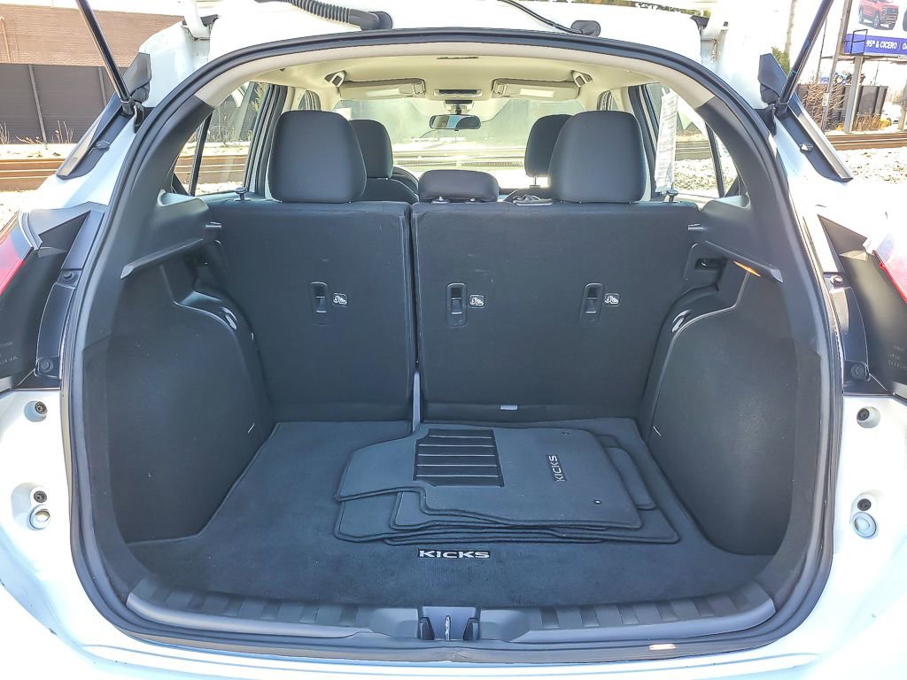 Used 2023 Nissan Kicks S image 17