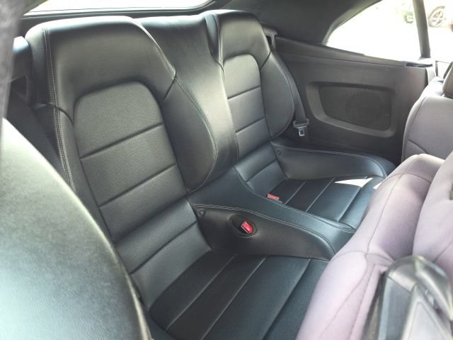 Used 2016 Ford Mustang Premium RWD image 26