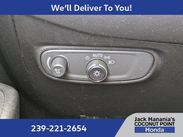 Used 2019 Chevrolet Equinox LT w/ Sun & Navigation Package AWD/4WD image 26
