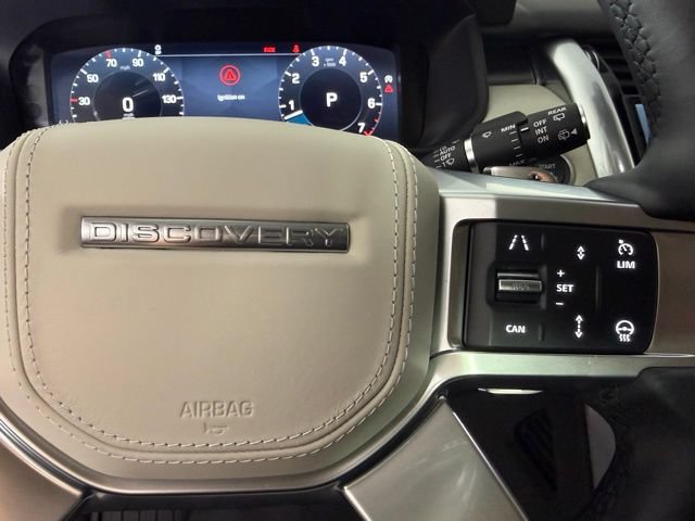Used 2025 Land Rover Discovery Metropolitan Edition AWD/4WD image 19