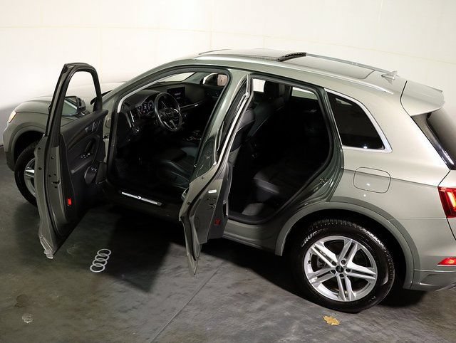 Used 2025 Audi Q5 e Premium Plus w/ Premium Plus Package AWD/4WD image 5