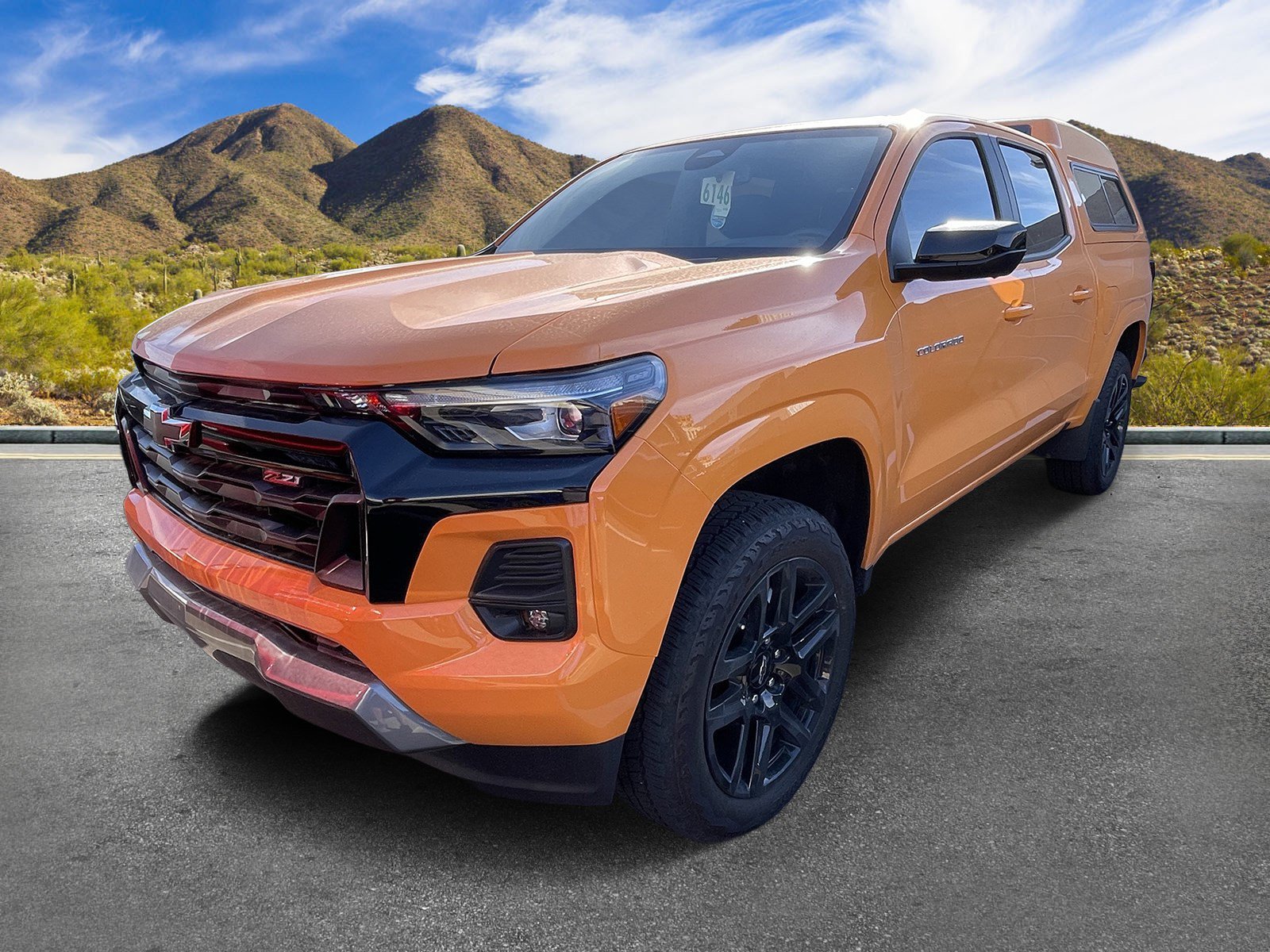 Used 2025 Chevrolet Colorado Z71 w/ Technology Package AWD/4WD image 2