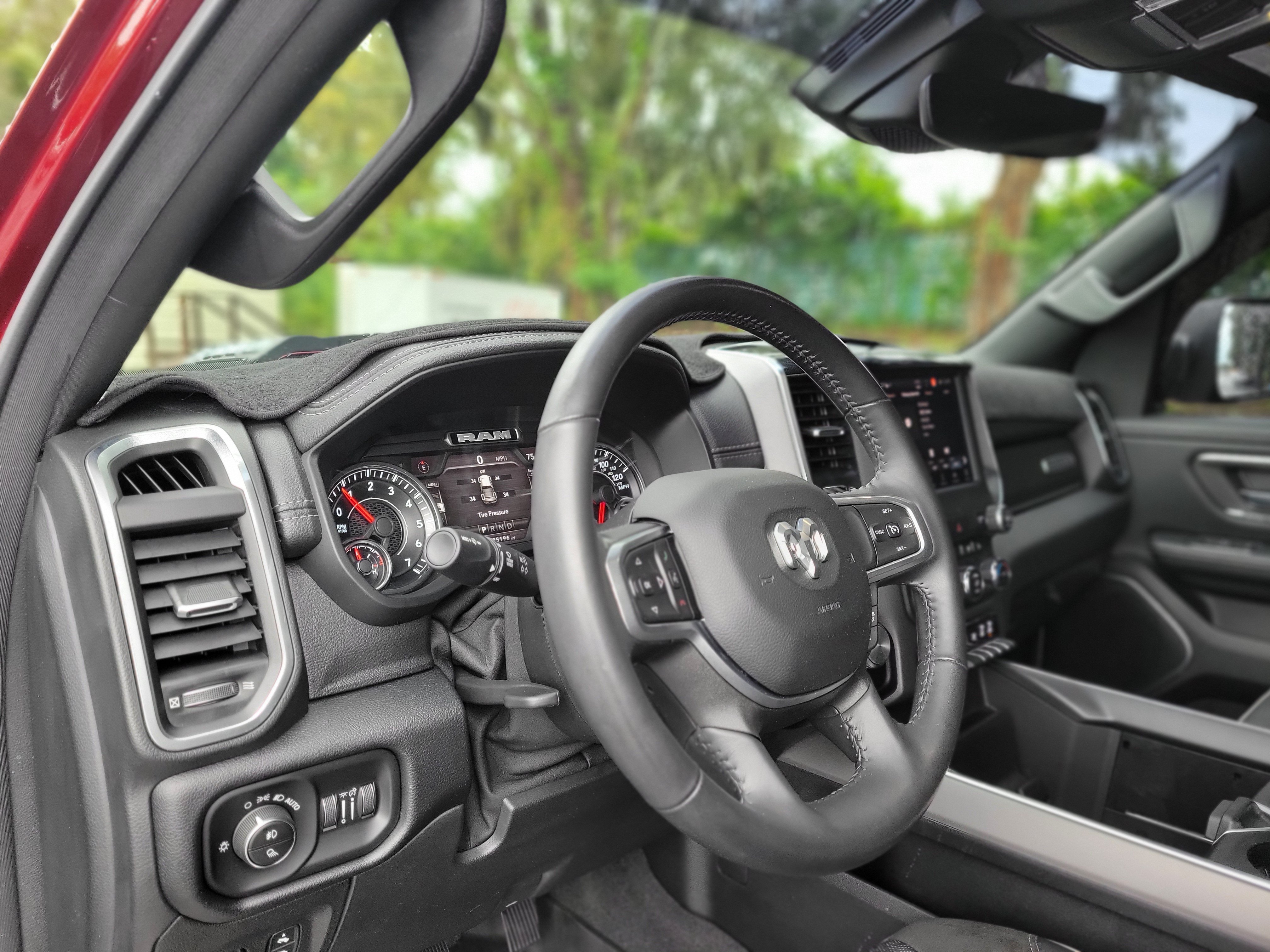 Used 2022 RAM 1500 Laramie w/ Sport Appearance Package AWD/4WD image 34