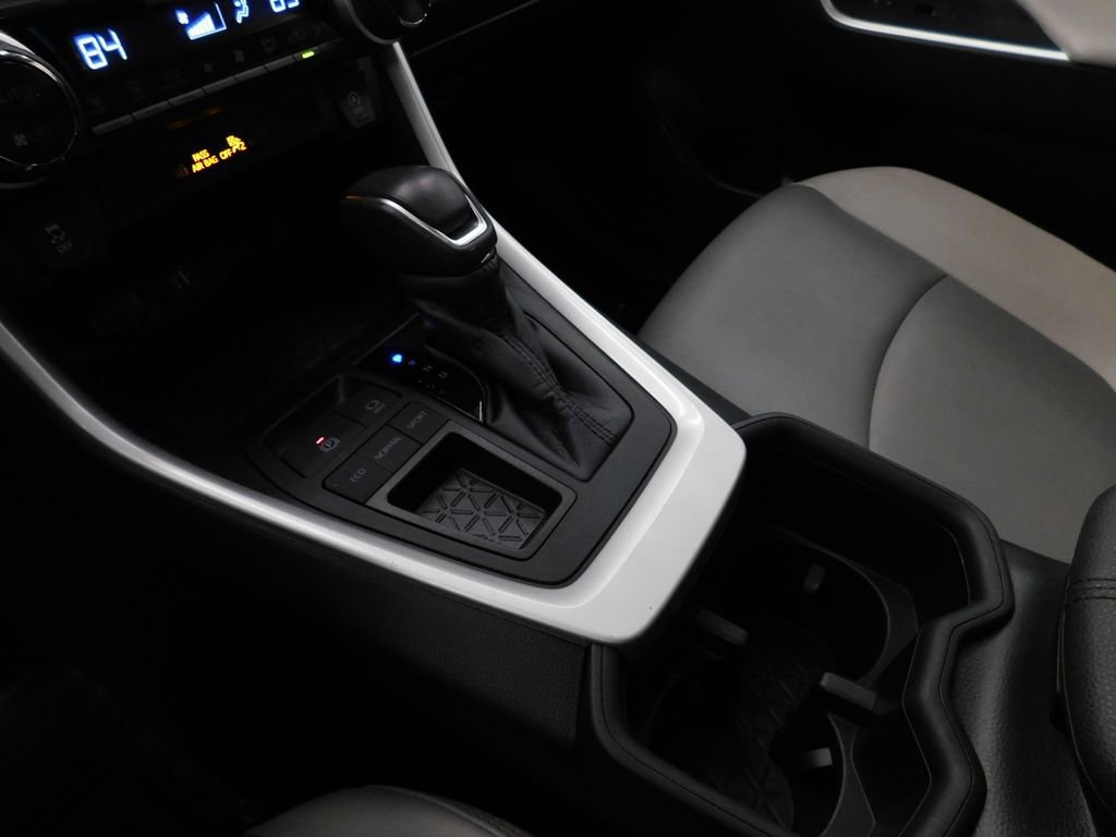 Used 2023 Toyota RAV4 XLE Premium image 22