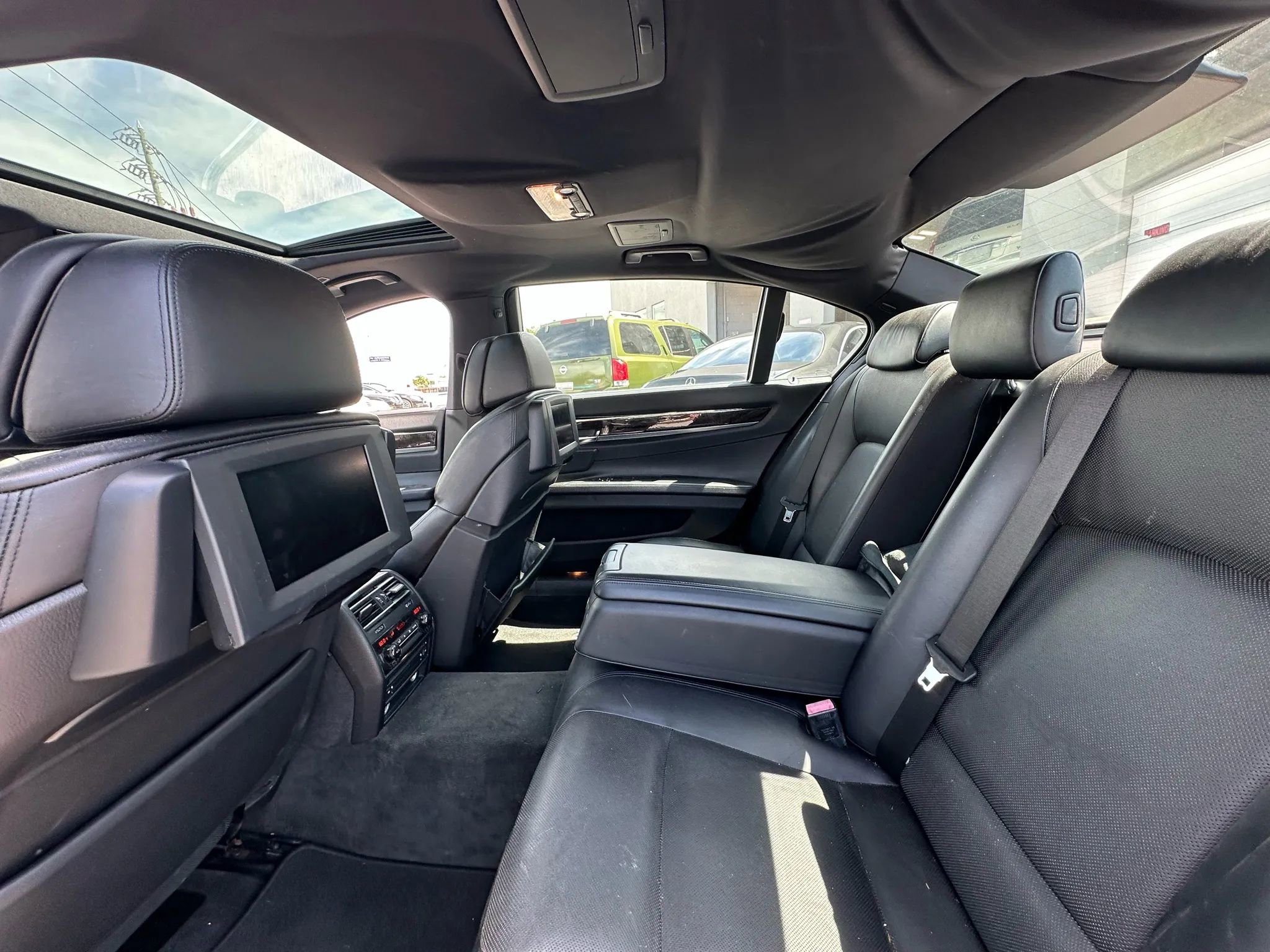 Used 2012 BMW 750Li image 13