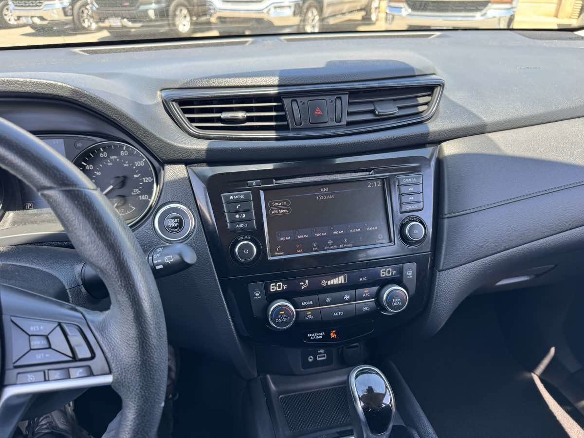 Used 2019 Nissan Rogue SV FWD image 26