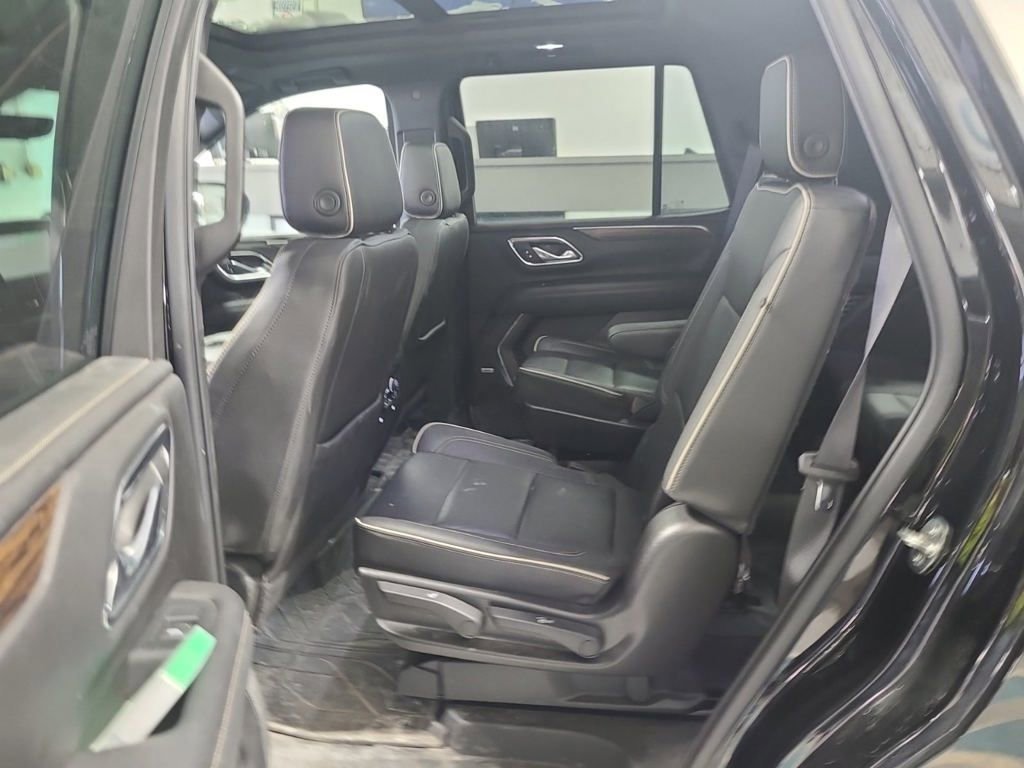 Used 2022 Chevrolet Tahoe Premier w/ Premium Package image 6