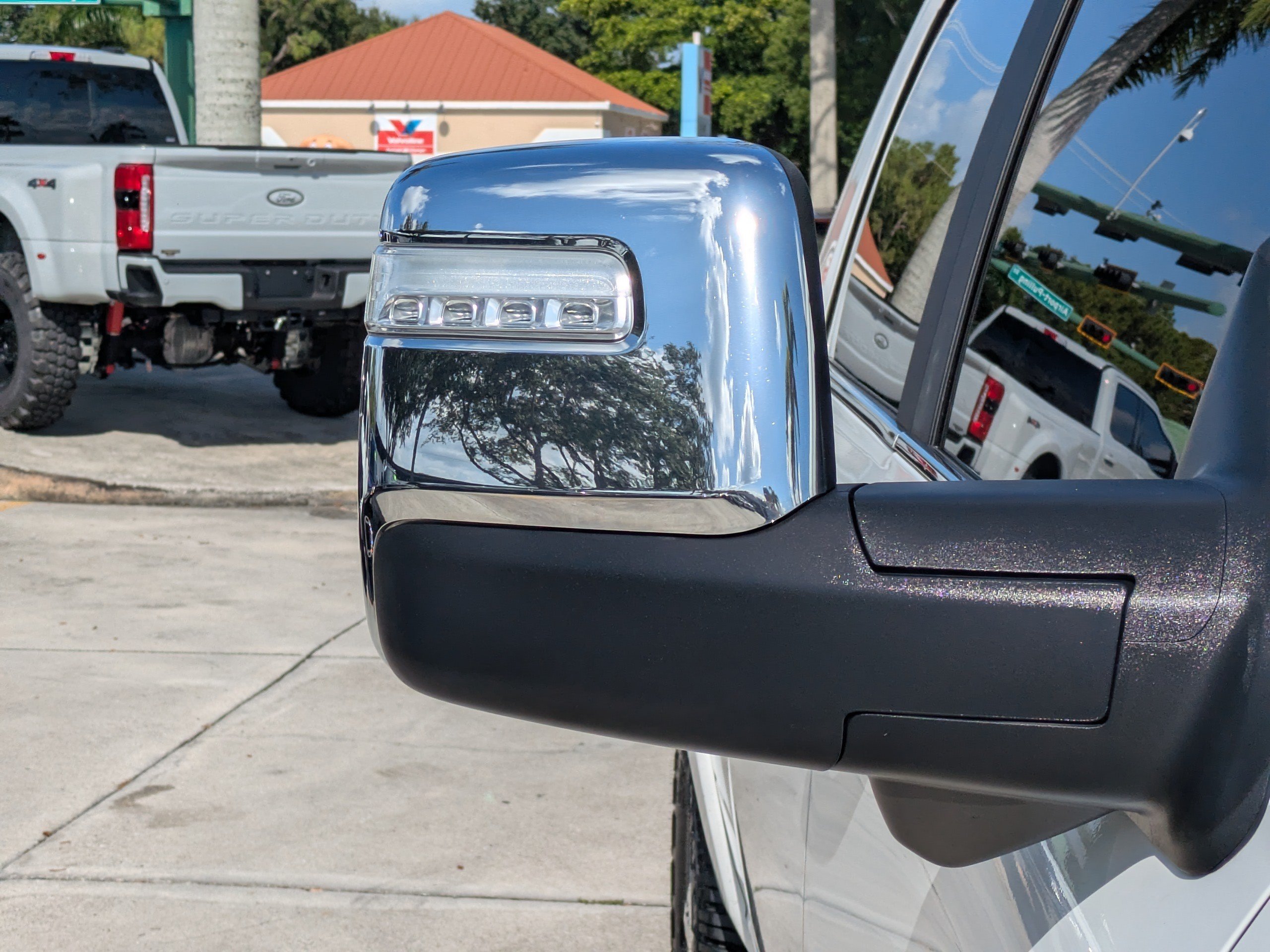 Used 2023 RAM 3500 Limited AWD/4WD image 10