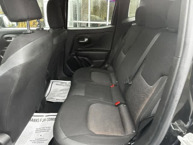 Used 2023 Jeep Renegade Latitude AWD/4WD image 14