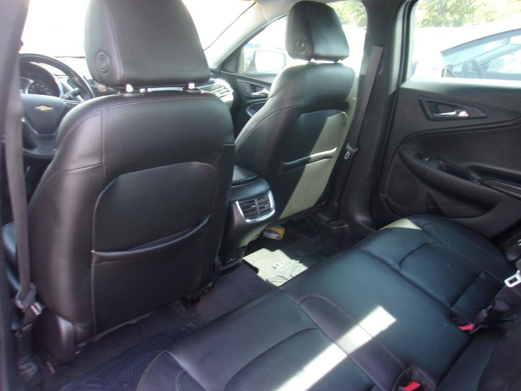 Used 2017 Chevrolet Malibu LT w/ Leather Package FWD image 26