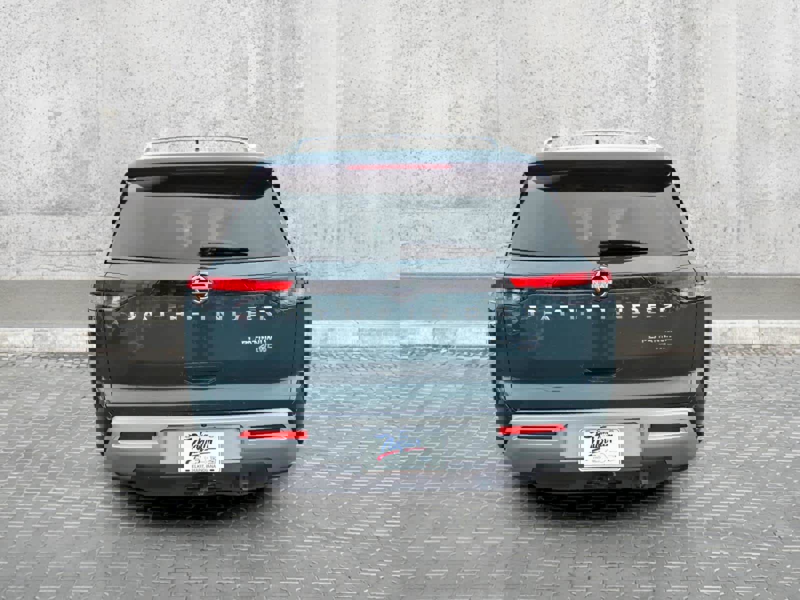 Used 2024 Nissan Pathfinder Platinum AWD/4WD image 12