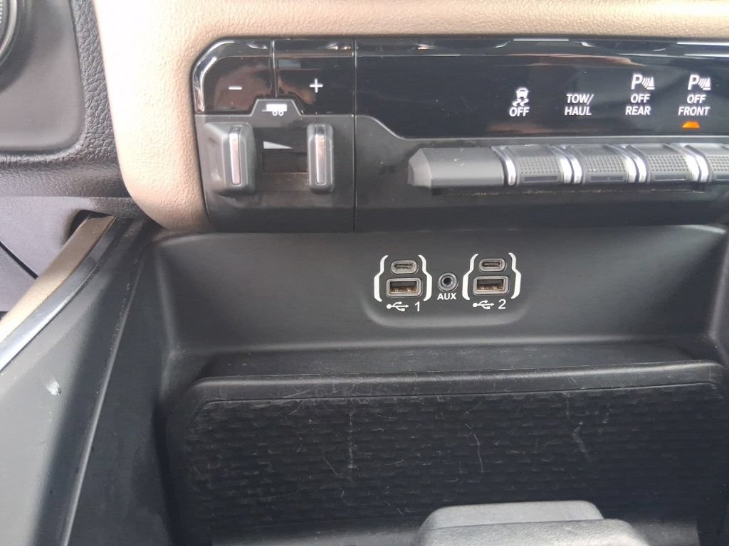 Used 2022 RAM 1500 Laramie AWD/4WD image 17