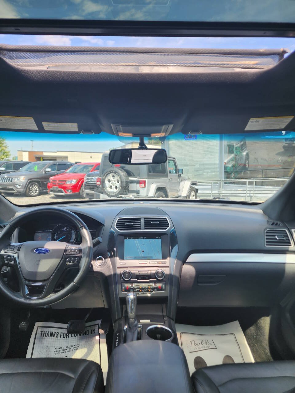 Used 2017 Ford Explorer XLT w/ Equipment Group 202A AWD/4WD image 13