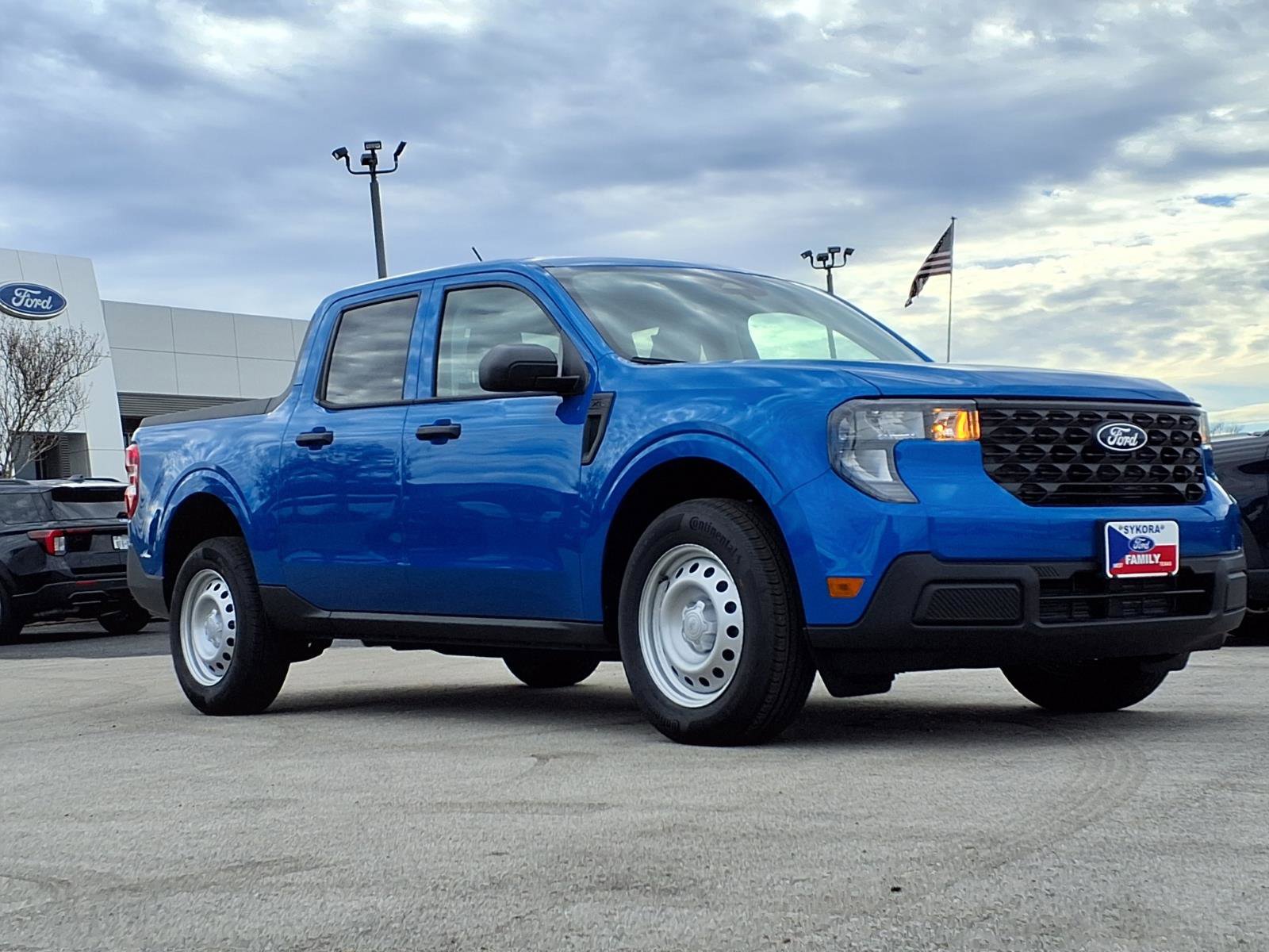 New 2026 Ford Maverick XL image 3