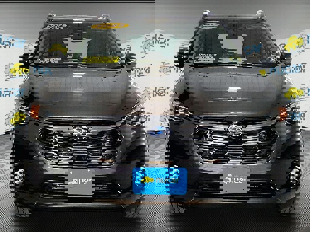 Used 2025 Subaru Crosstrek 2.0i Premium image 2