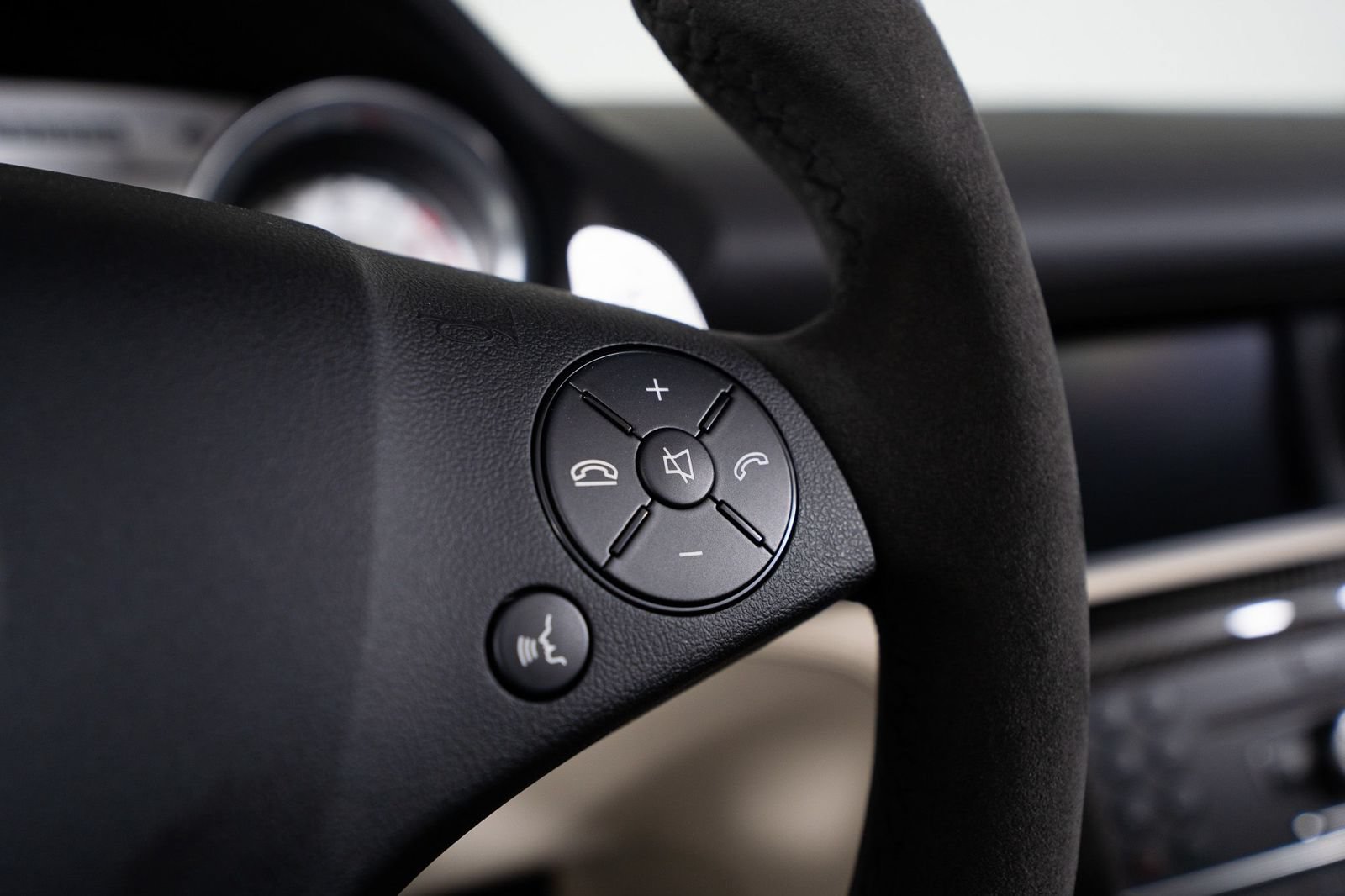 Used 2012 Mercedes-Benz SLS AMG Roadster image 30