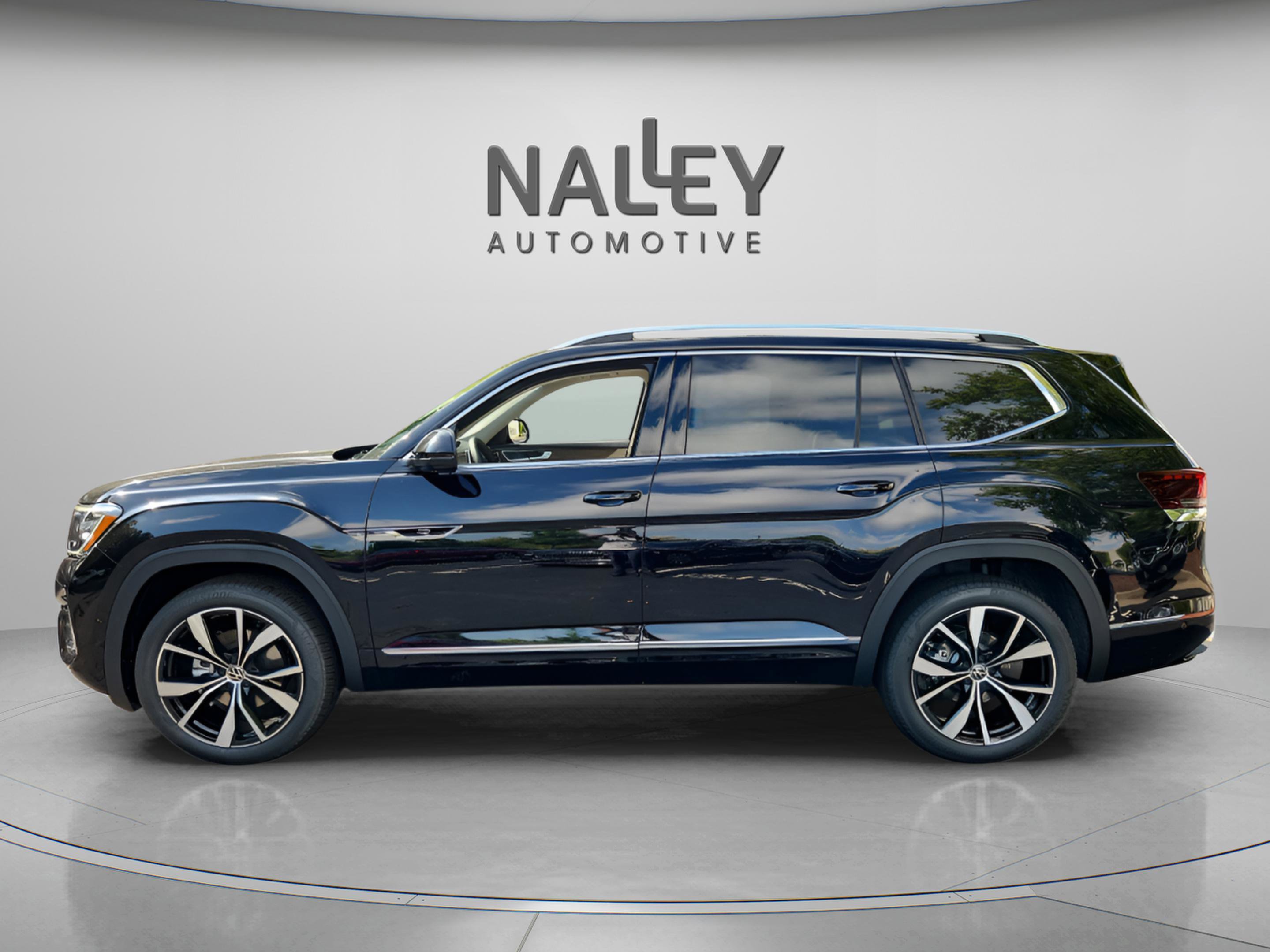 New 2026 Volkswagen Atlas SEL Premium R-Line image 2