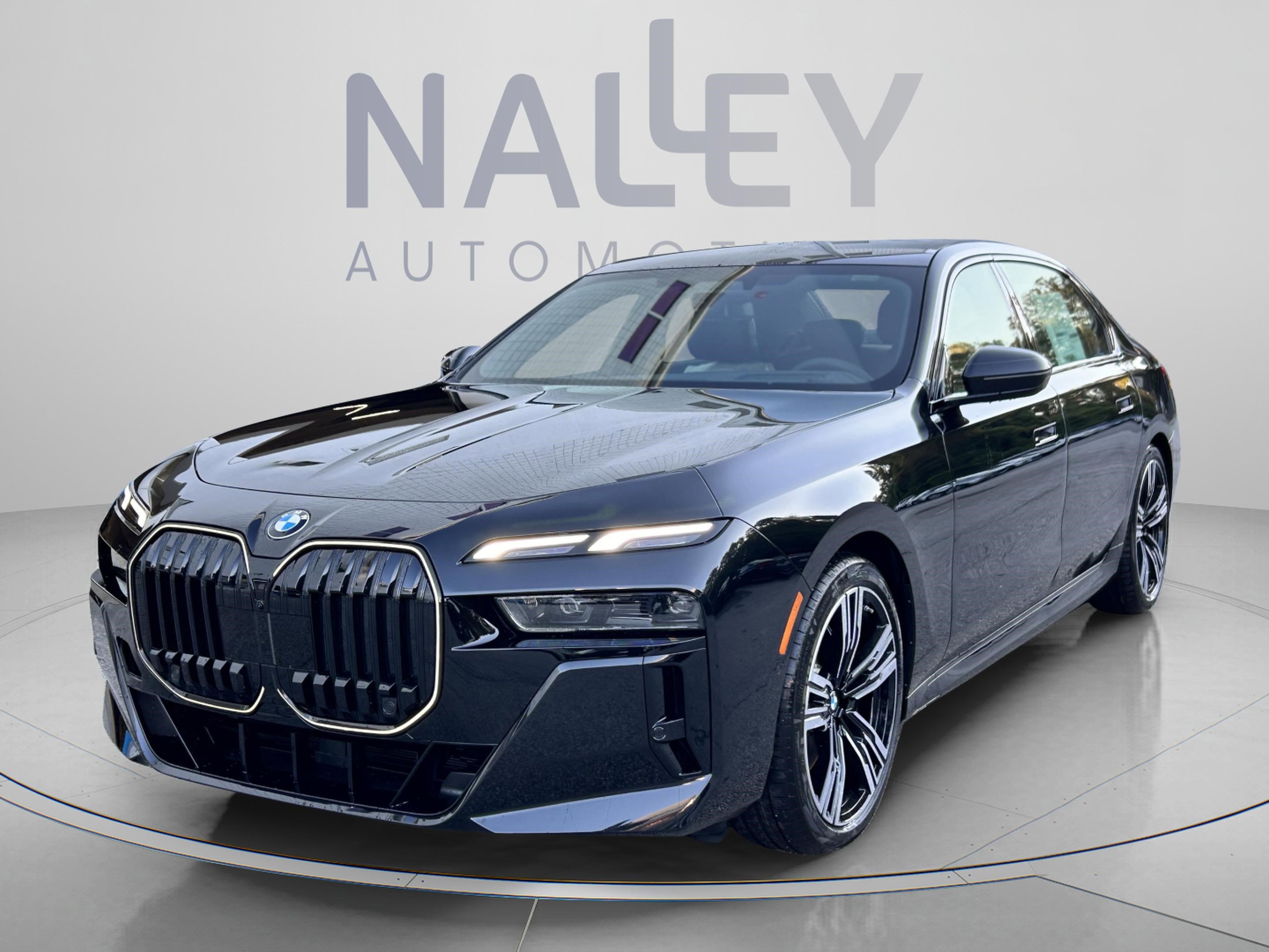 Used 2026 BMW 740i RWD image 1