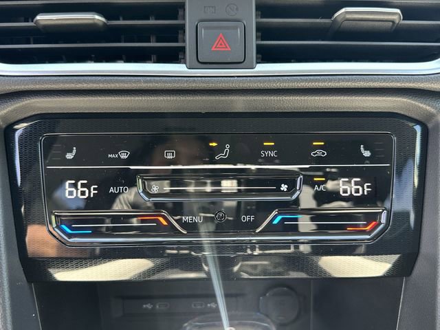 New 2026 Volkswagen Taos SE FWD image 21