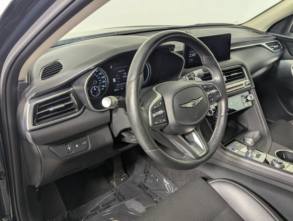 Used 2025 Genesis G70 2.5T AWD/4WD image 13