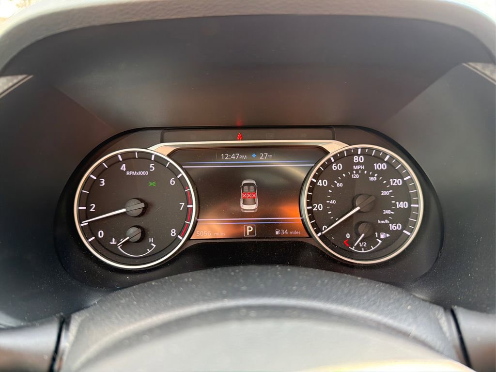 Used 2025 Nissan Sentra SR w/ SR Premium Package image 11