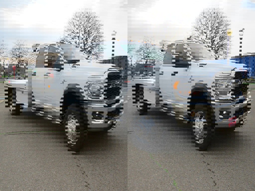 New 2023 RAM 4500 Tradesman w/ Chrome Appearance Group image 2