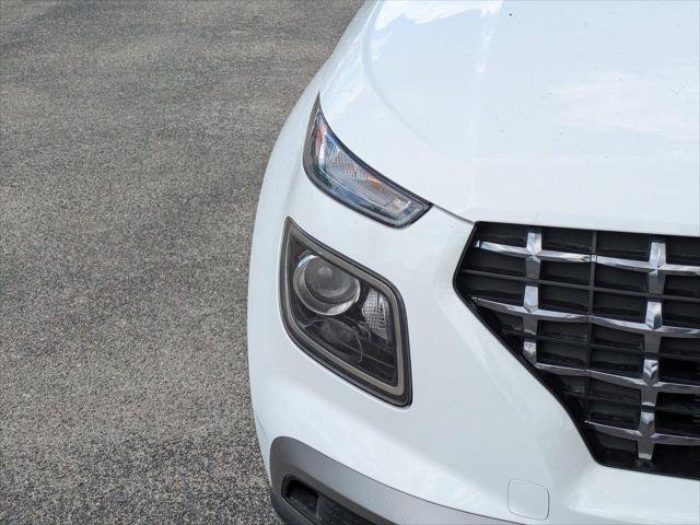 New 2026 Hyundai Venue SEL FWD image 32