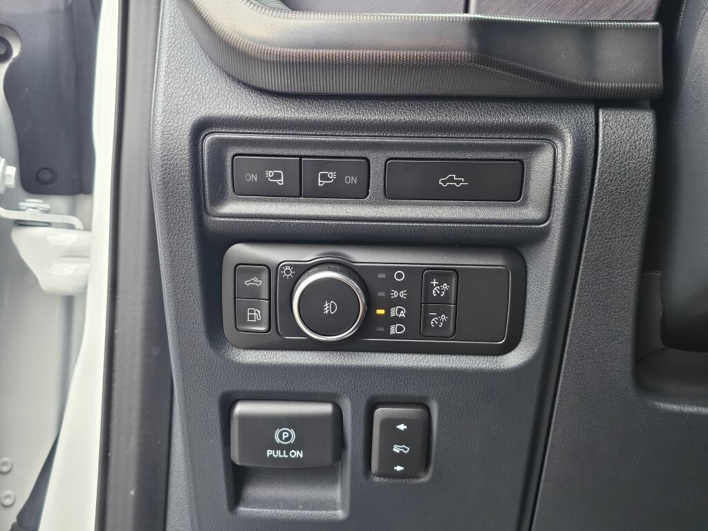 Used 2022 Ford F150 Platinum AWD/4WD image 19