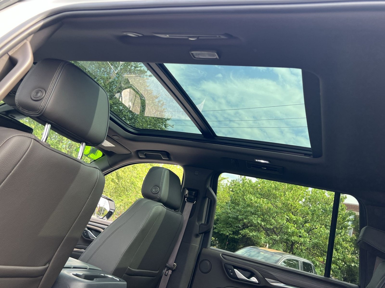 Used 2022 GMC Yukon XL Denali AWD/4WD image 23