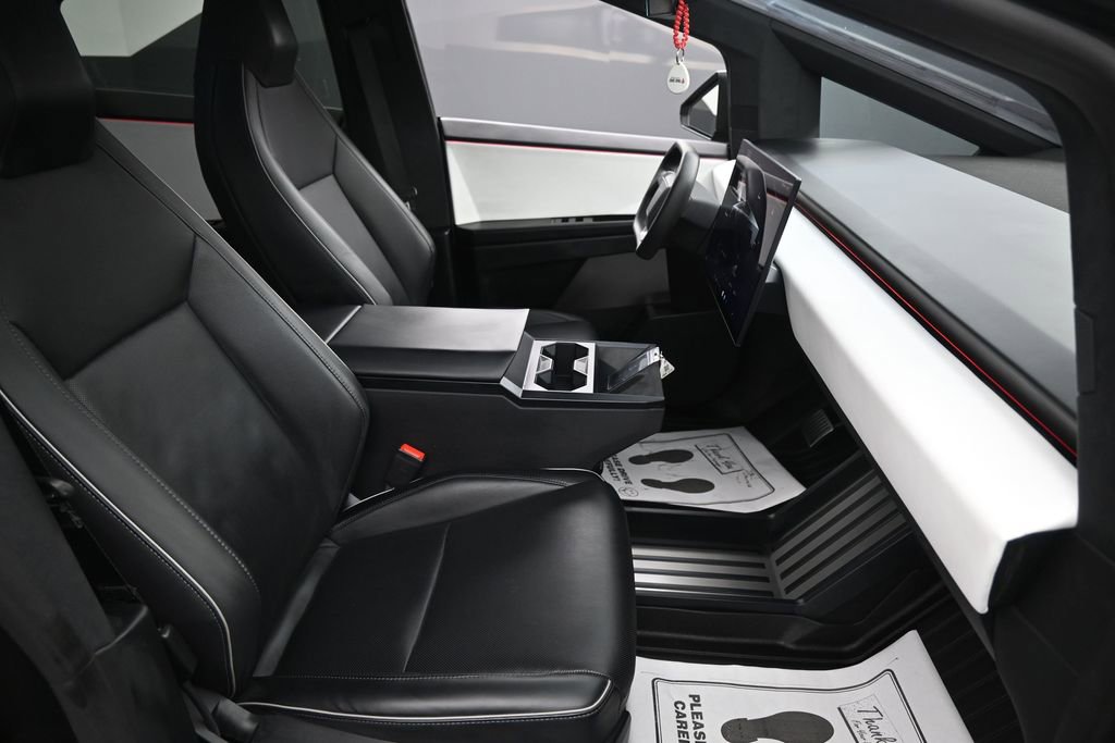 Used 2024 Tesla Cybertruck AWD Crew Cab image 35