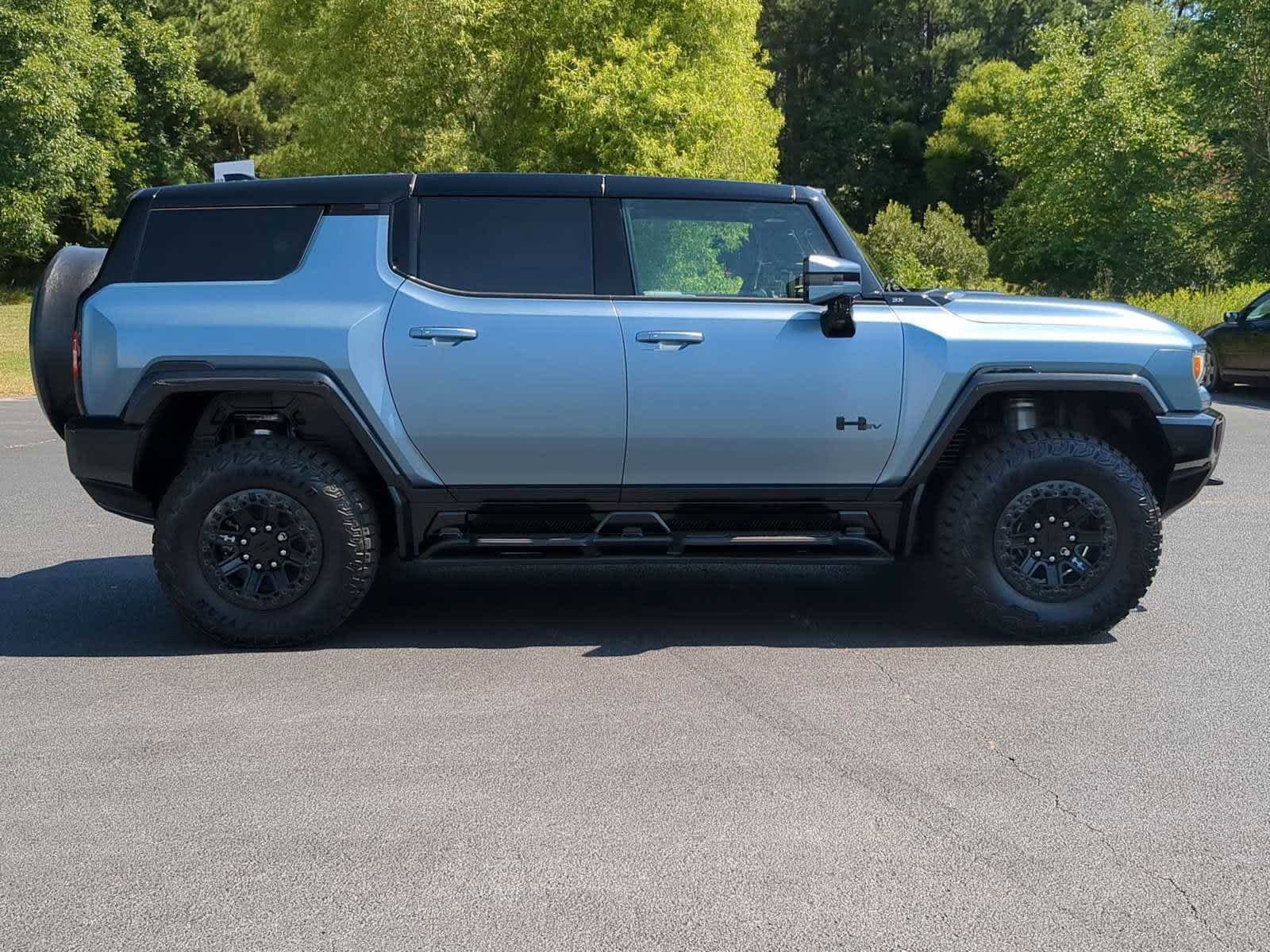 Used 2024 GMC Hummer EV 3X w/ Omega Edition AWD/4WD image 9