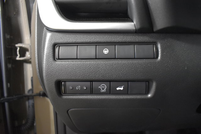 Certified 2025 Nissan Rogue SV AWD/4WD image 14