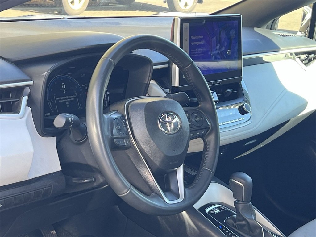 Used 2025 Toyota Corolla SE image 14