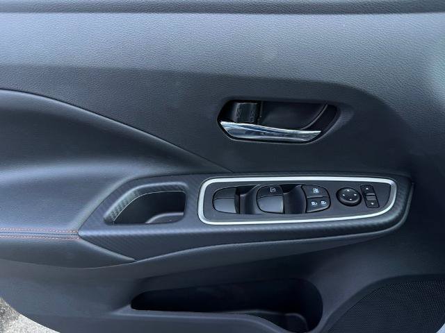 New 2025 Nissan Versa SR w/ Trunk Package FWD image 19