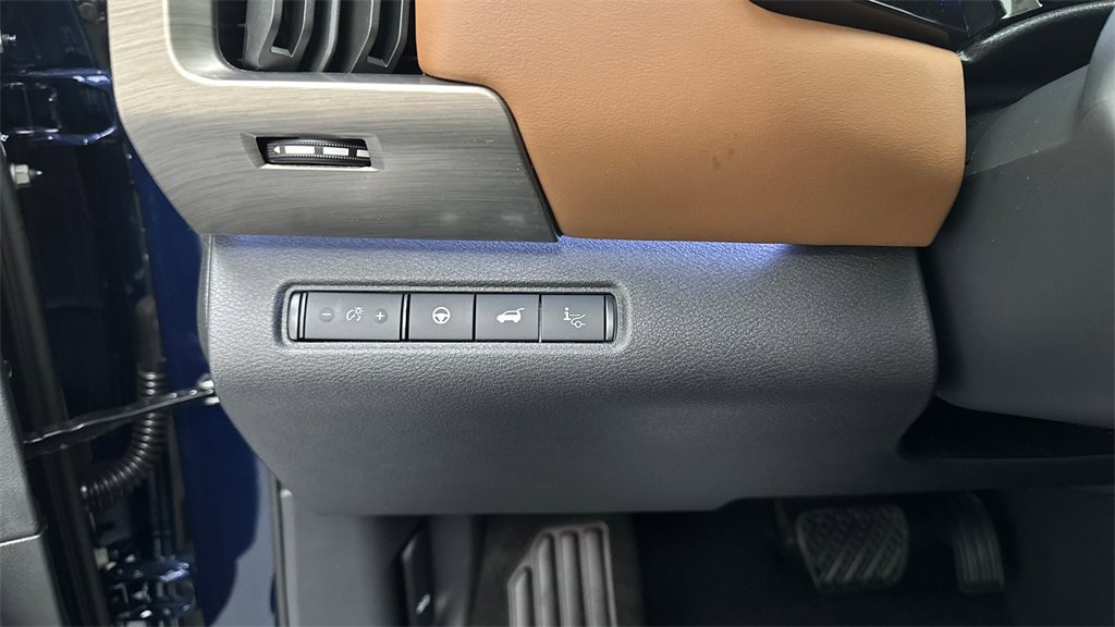 New 2025 Nissan Pathfinder Platinum w/ Cargo Package image 20