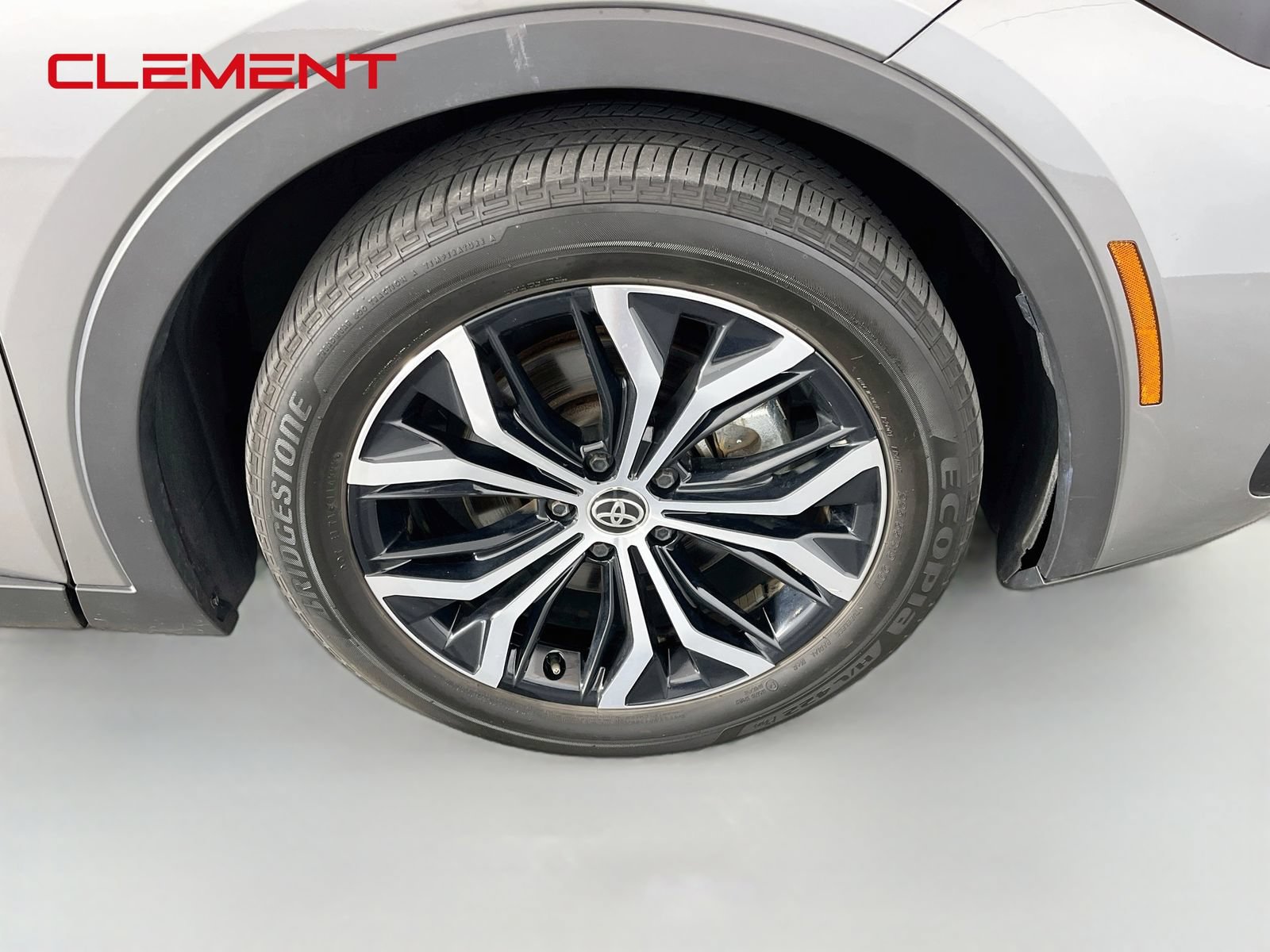 Used 2024 Toyota Crown AWD/4WD image 37