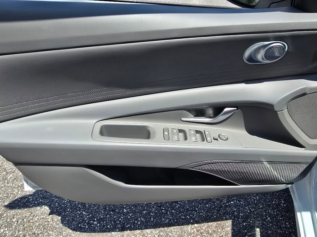 New 2025 Hyundai Elantra Blue image 8