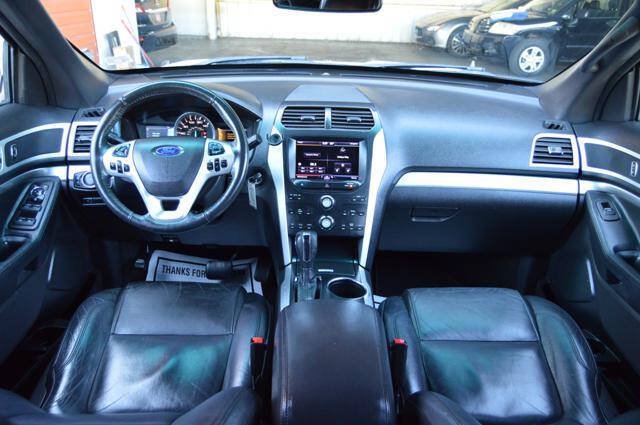 Used 2013 Ford Explorer XLT AWD/4WD image 16