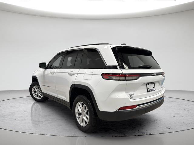 Used 2024 Jeep Grand Cherokee Laredo X image 33