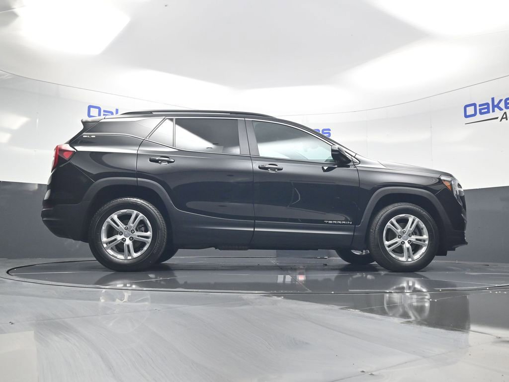 Used 2023 GMC Terrain SLE w/ Driver Convenience Package AWD/4WD image 46