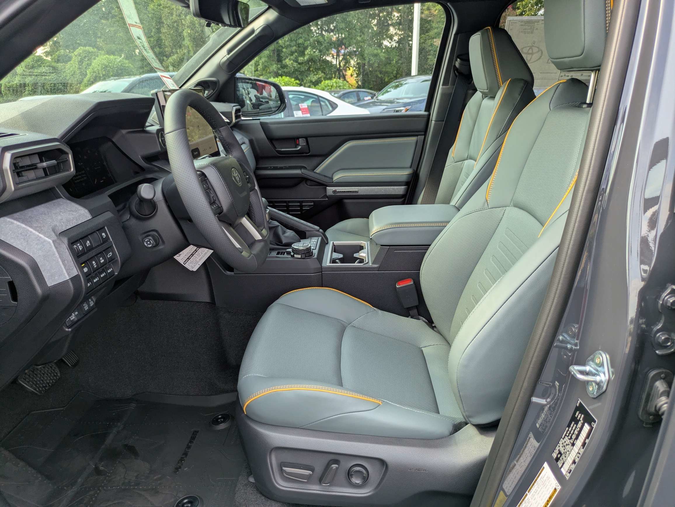 New 2026 Toyota 4Runner Trailhunter AWD/4WD image 25