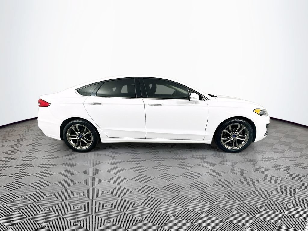 Used 2020 Ford Fusion SEL FWD image 11