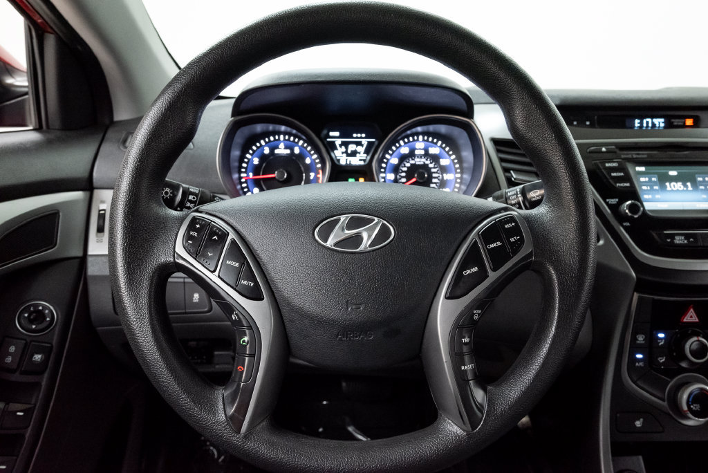 Used 2014 Hyundai Elantra SE w/ Option Group 02 FWD image 13