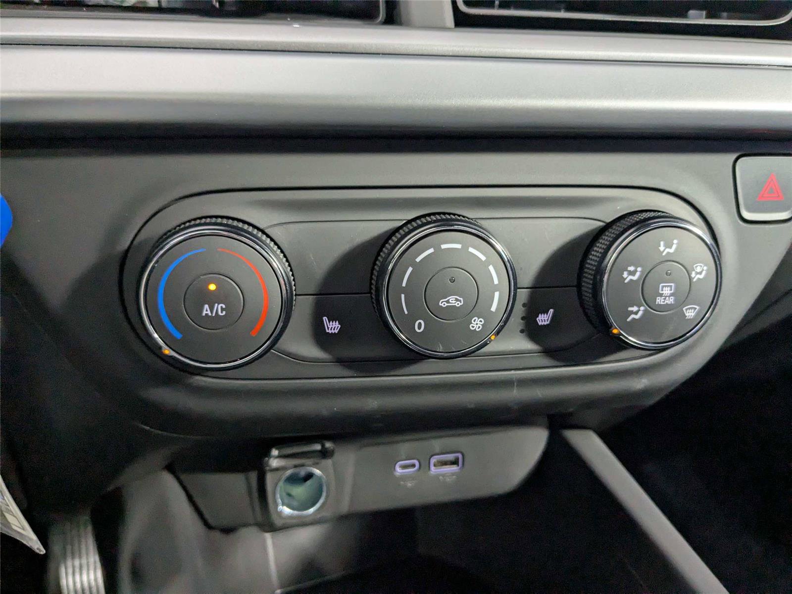 Used 2024 Chevrolet Trax RS w/ Driver Confidence Package image 23