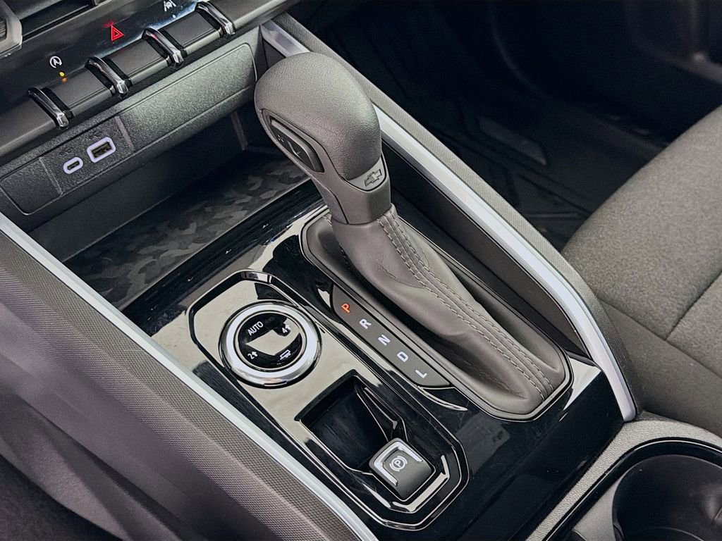 Used 2025 Chevrolet Colorado W/T w/ Advanced Trailering Package image 19