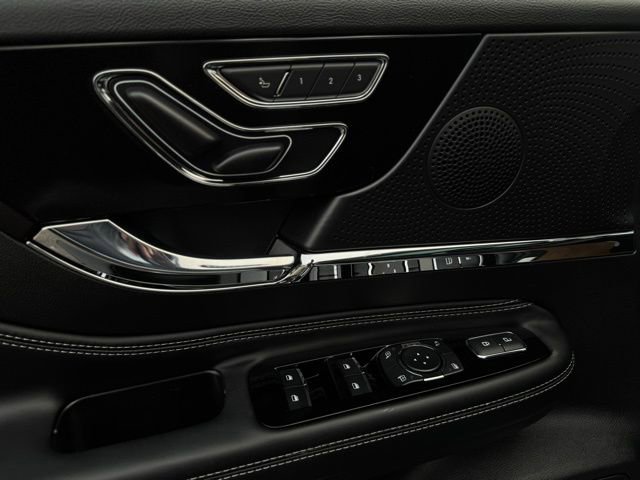 New 2026 Lincoln Corsair Premiere image 13