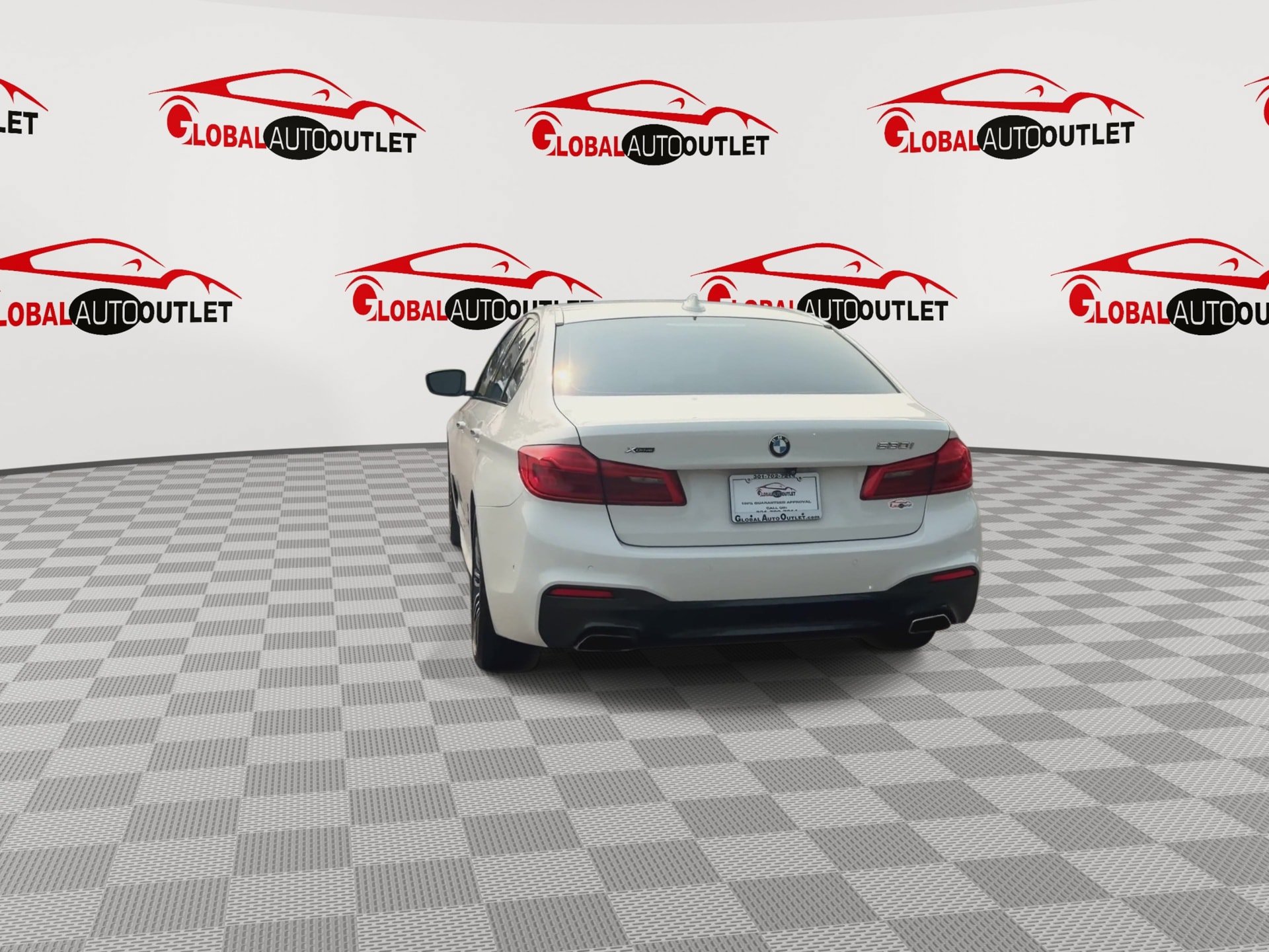 Used 2018 BMW 530i xDrive w/ M Sport Package AWD/4WD image 7