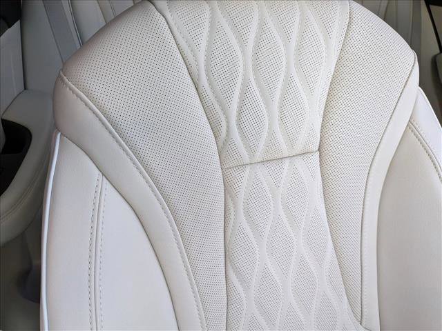 Used 2023 Buick Envision Avenir image 20