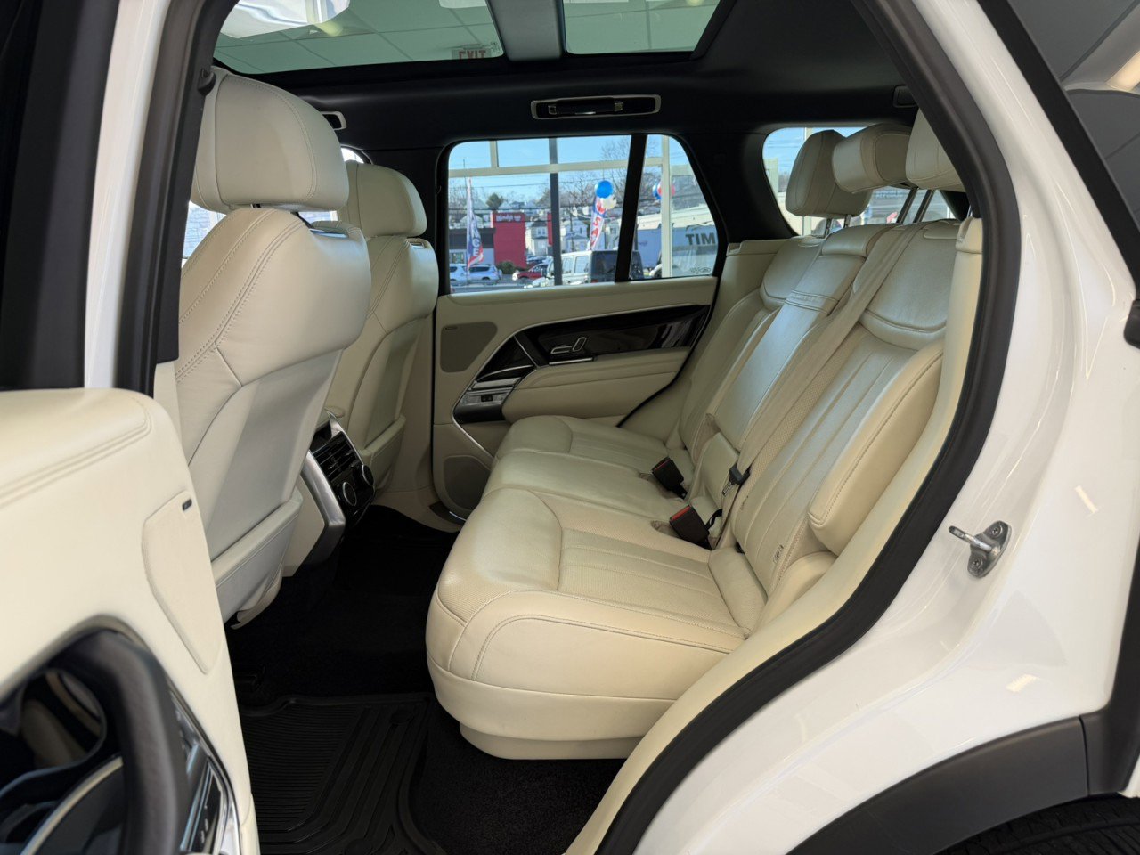 Used 2023 Land Rover Range Rover SE AWD/4WD image 27