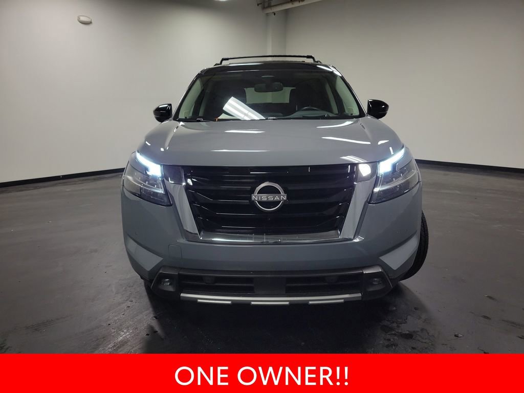 Used 2022 Nissan Pathfinder Platinum w/ Cargo Package image 3